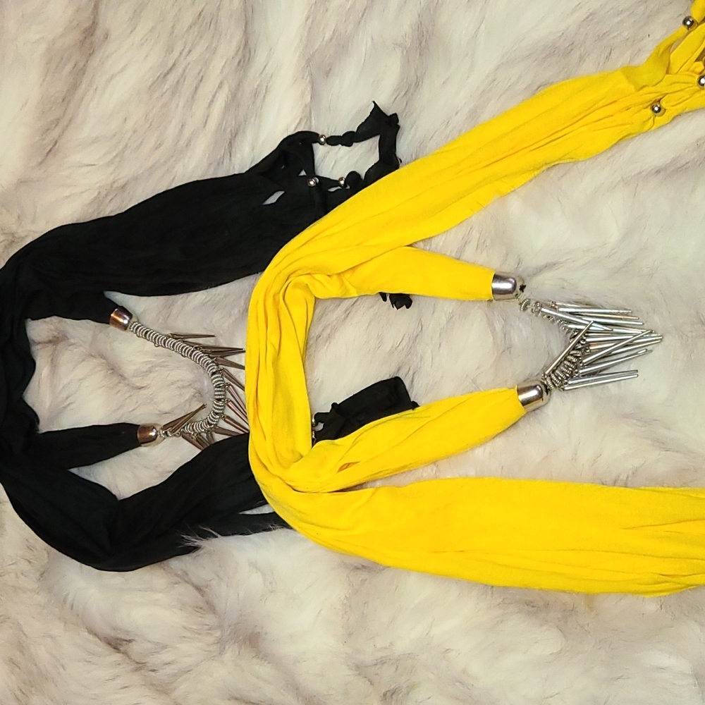 Scarf - Picture 4 of 4